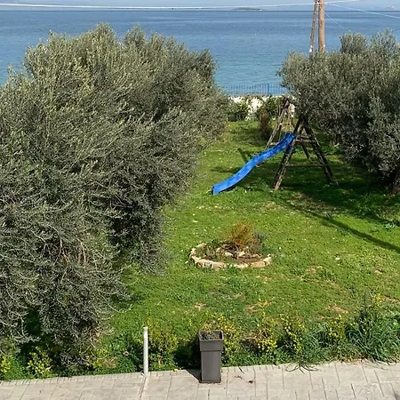 Amalfi B *